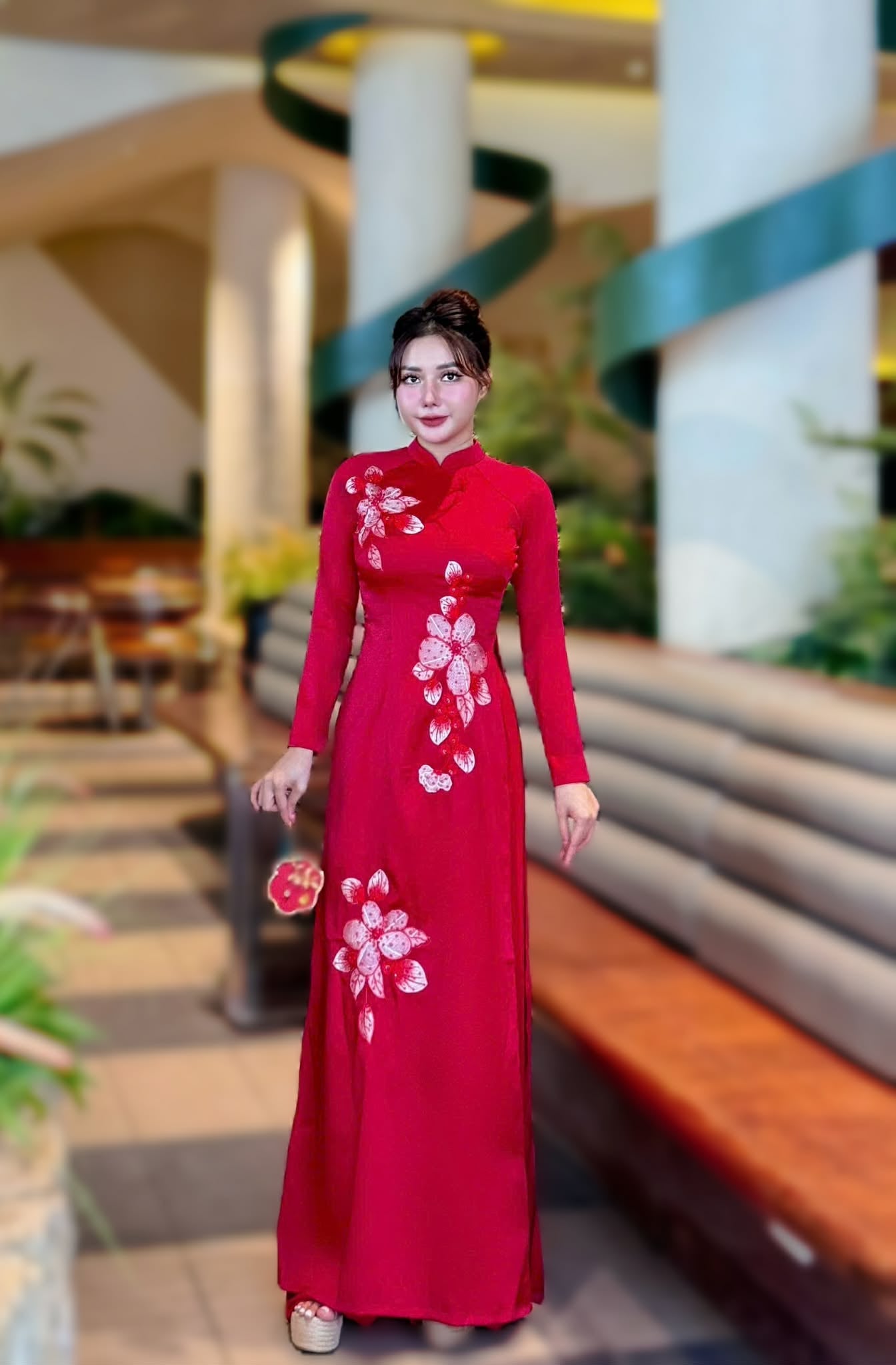 Set Ao Dai Lua Tô Châu Design Embroidered with Red Pants/ Luna New Year 2026/B241