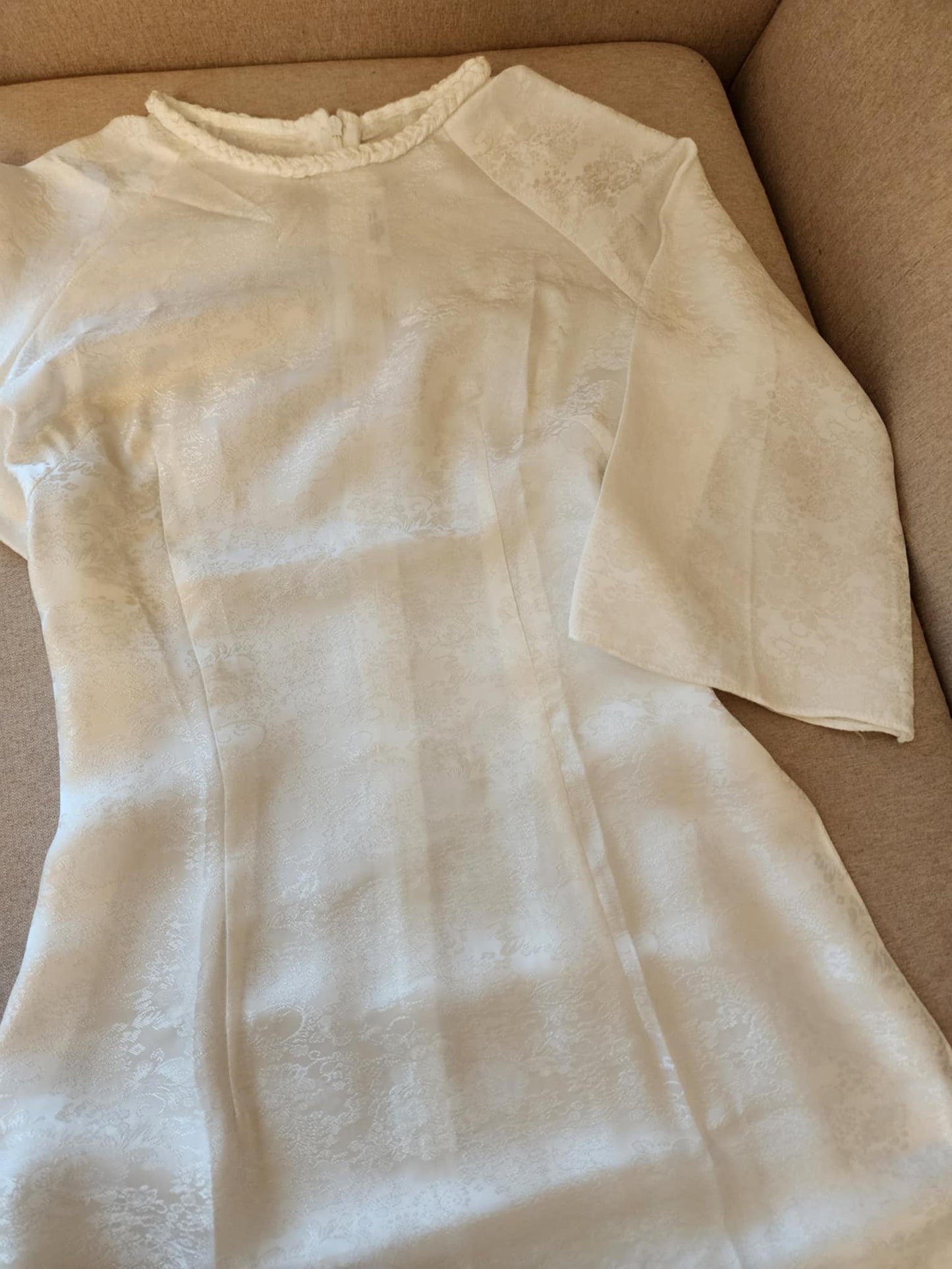 Ao Dai Tơ Tam Thai Tuan Luxury white Color TT210