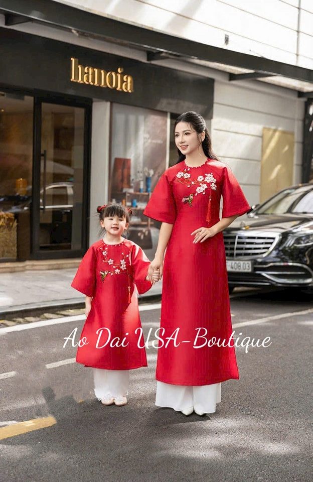 Set Ao Dai Cach Tan Red Matching mom and Girls (Pants included) 142