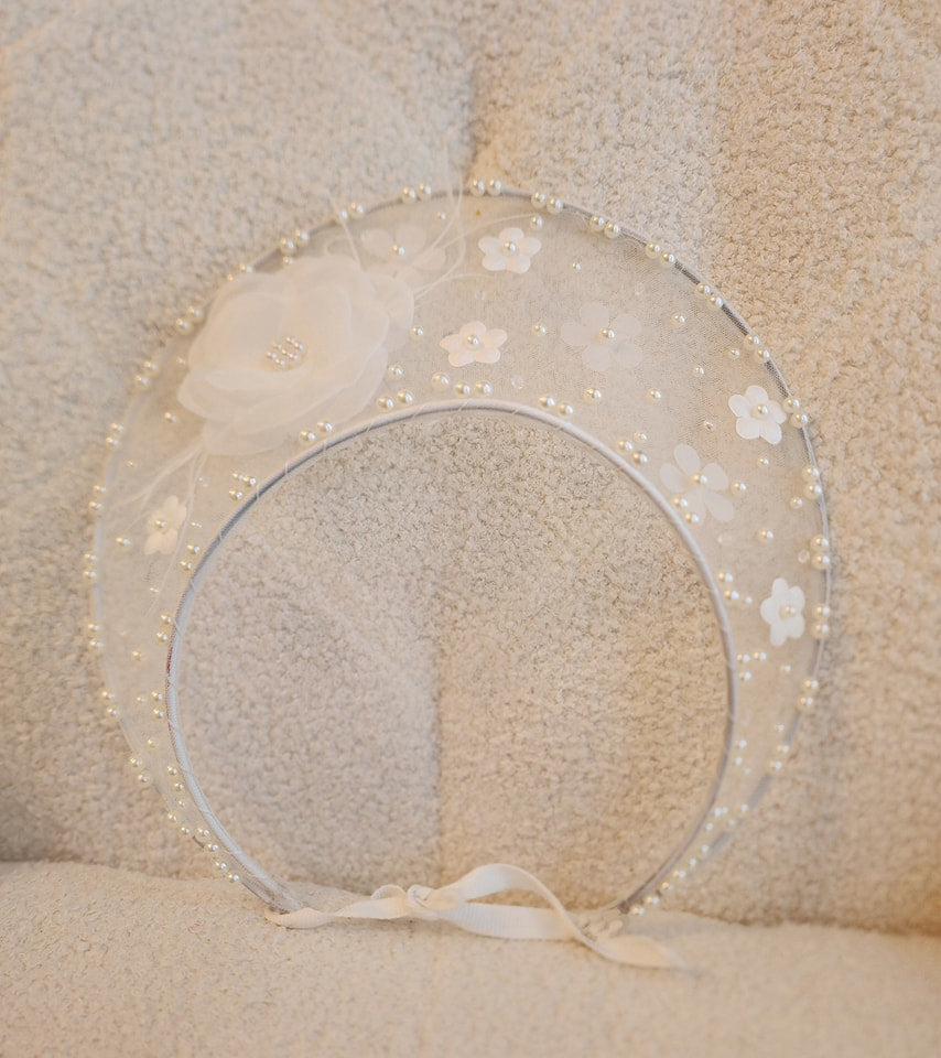 Vietnamese bride headpiece (mấn cô dâu)