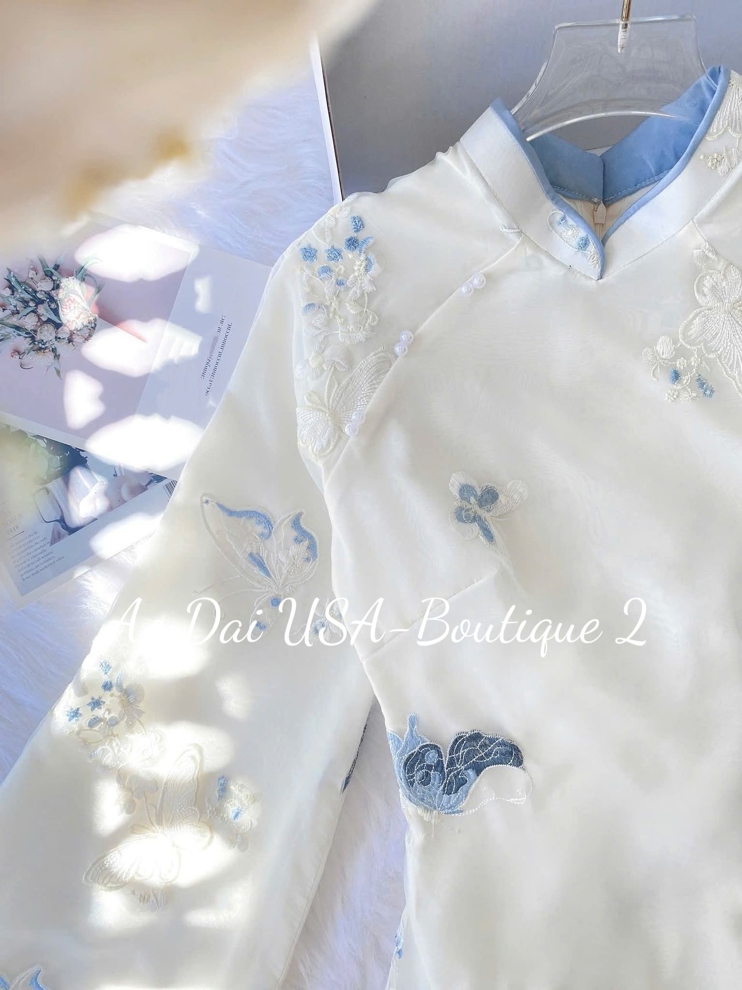 Set Ao Dai Cach Tan Embroidered White Color/Blue Pants included/ TT232