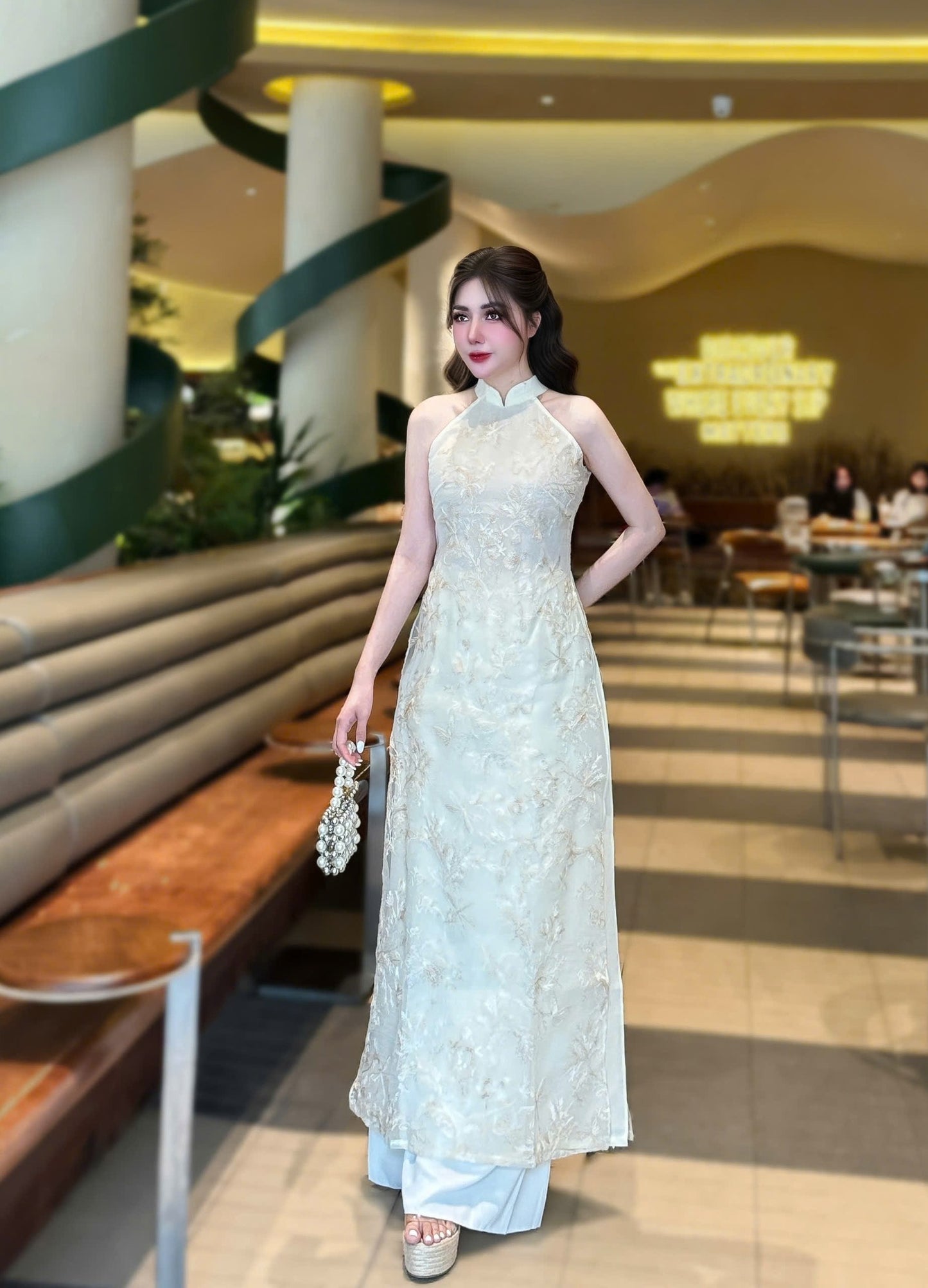 Set Modern Sleeveless Ao Dai Cach Tan/ Cream Color with Pants included/CT251