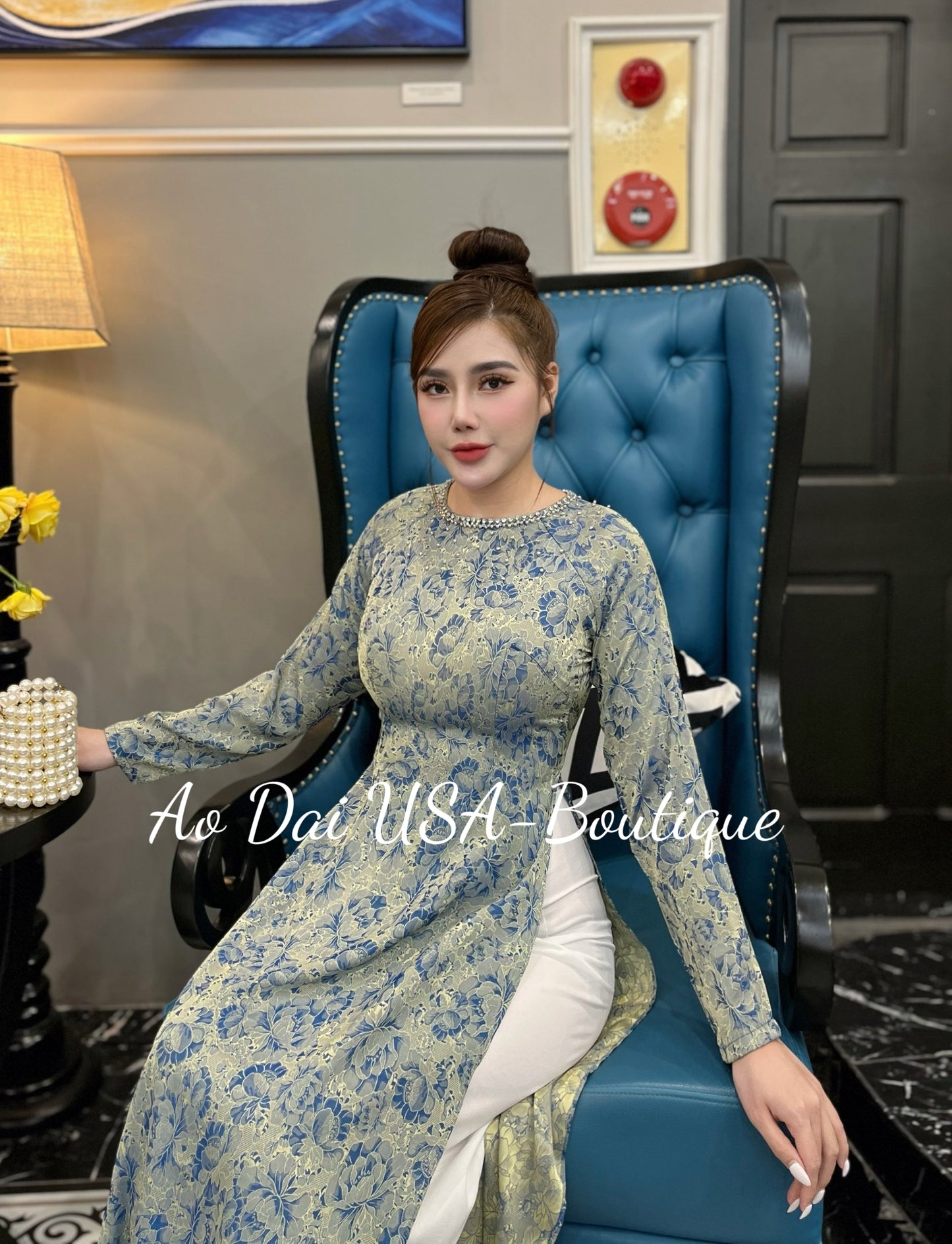 Top Only- To Tam Thai tuan Blue Color 321