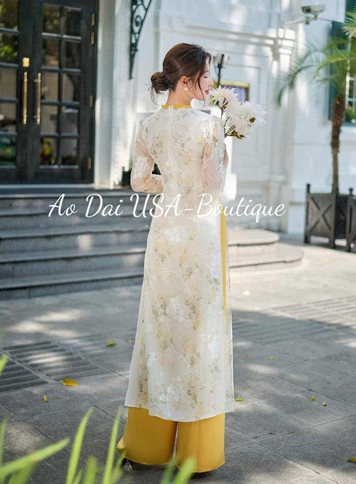 Set Ao Dai Cach Tan Light Yellow (Pants included) B303