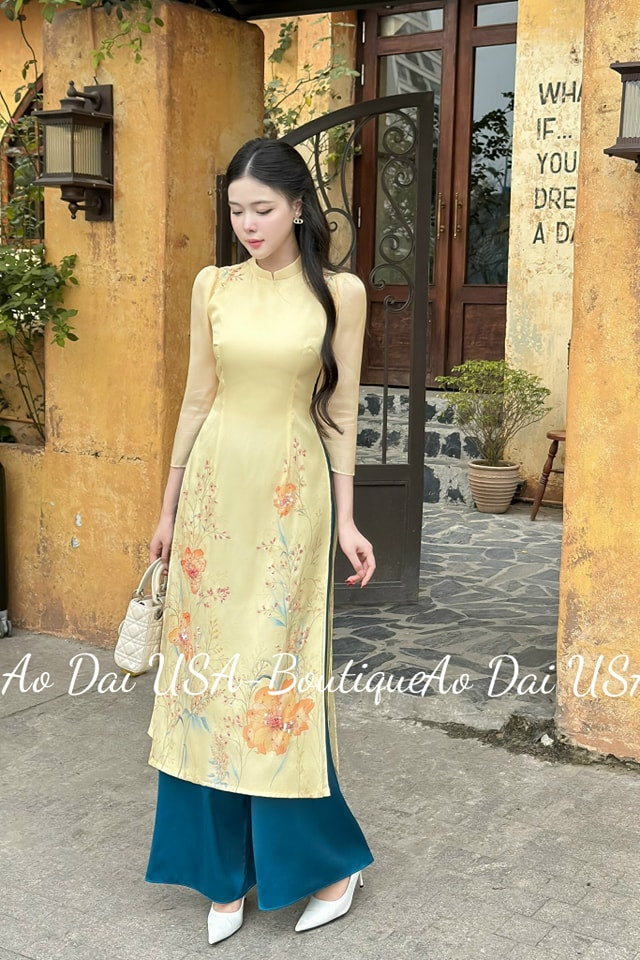 Set Ao Dai Cach Tan Light Yellow (Pants included) B305