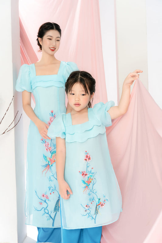 Set Ao Dai Cach Tan Pastel Blue Matching mom and Girls (Pants included)