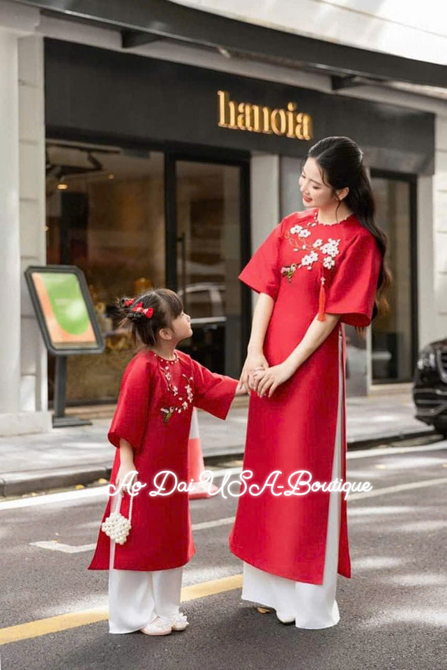 Set Ao Dai Cach Tan Red Matching mom and Girls (Pants included)