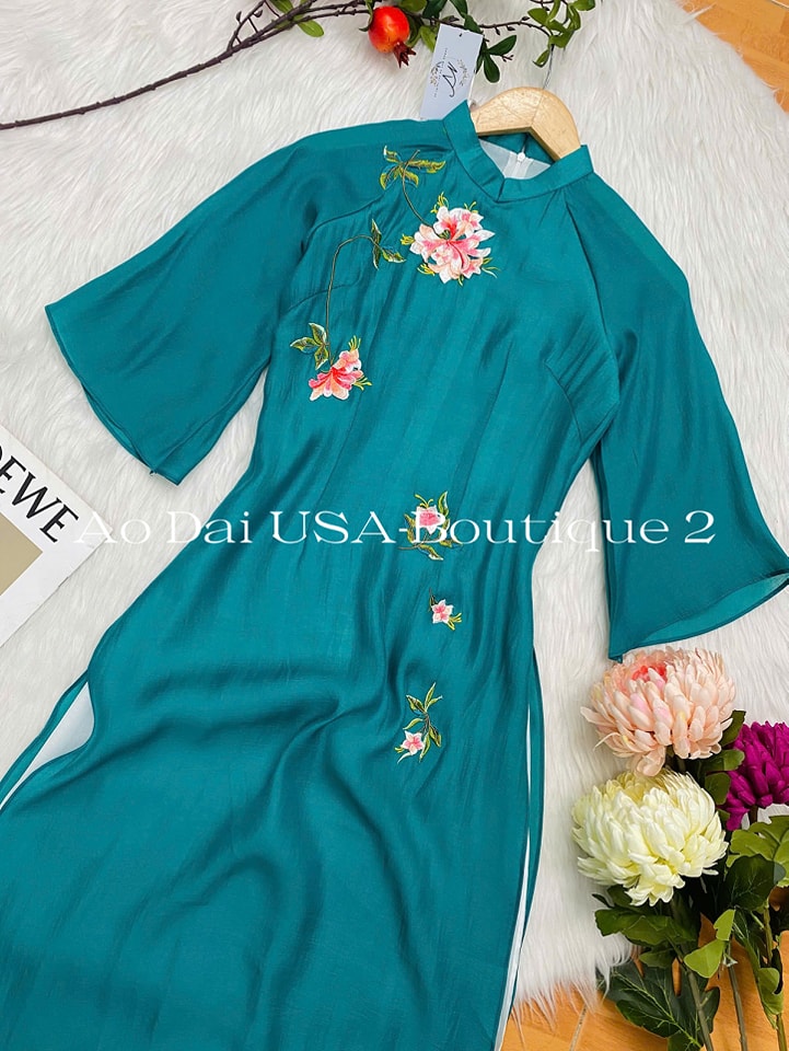Set Ao Dai Cach Tan Embroidered Flower lord - CT239