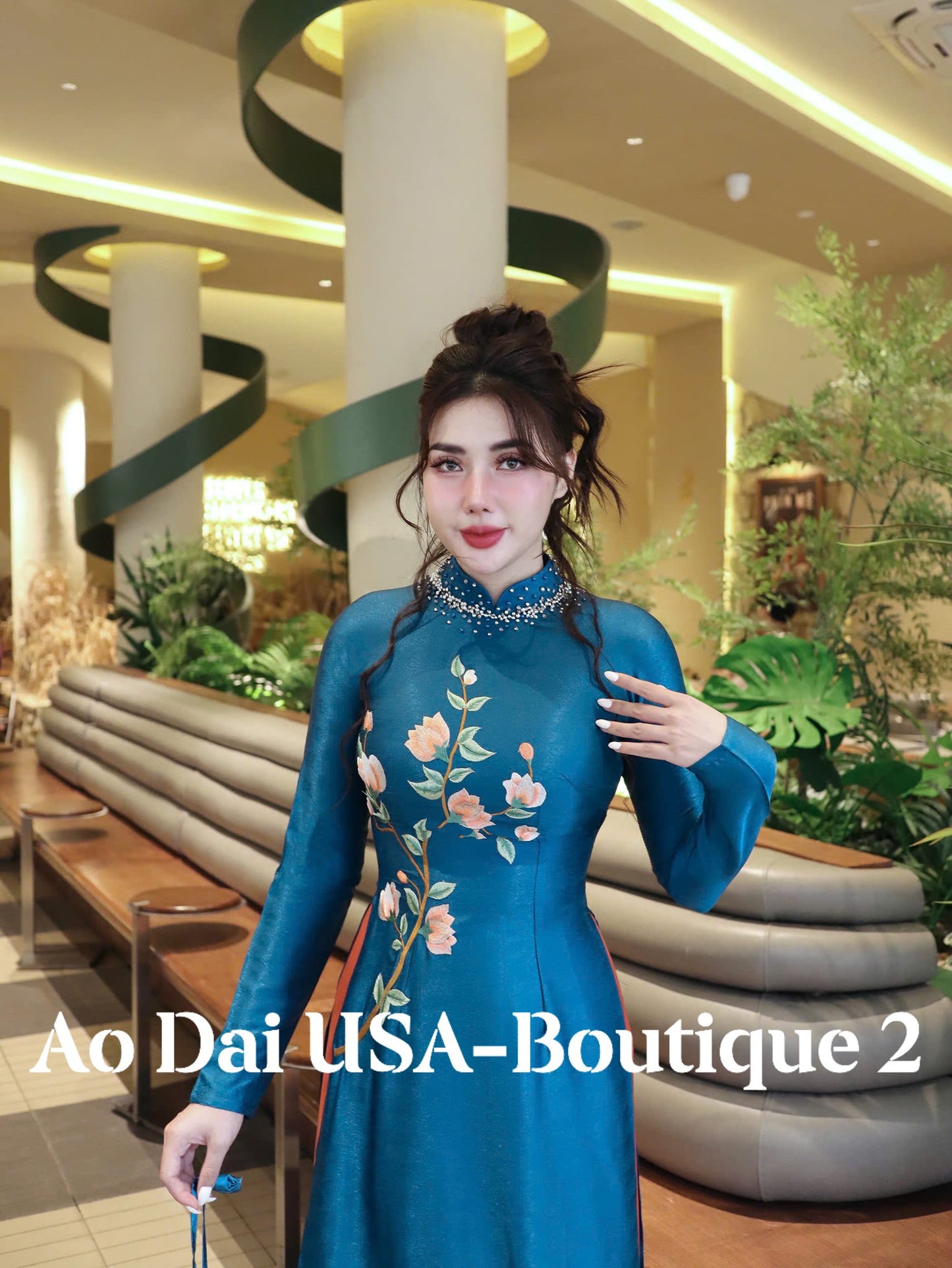 Thien Thanh Ao Dai Lua Van Go Blue color/pants included/50