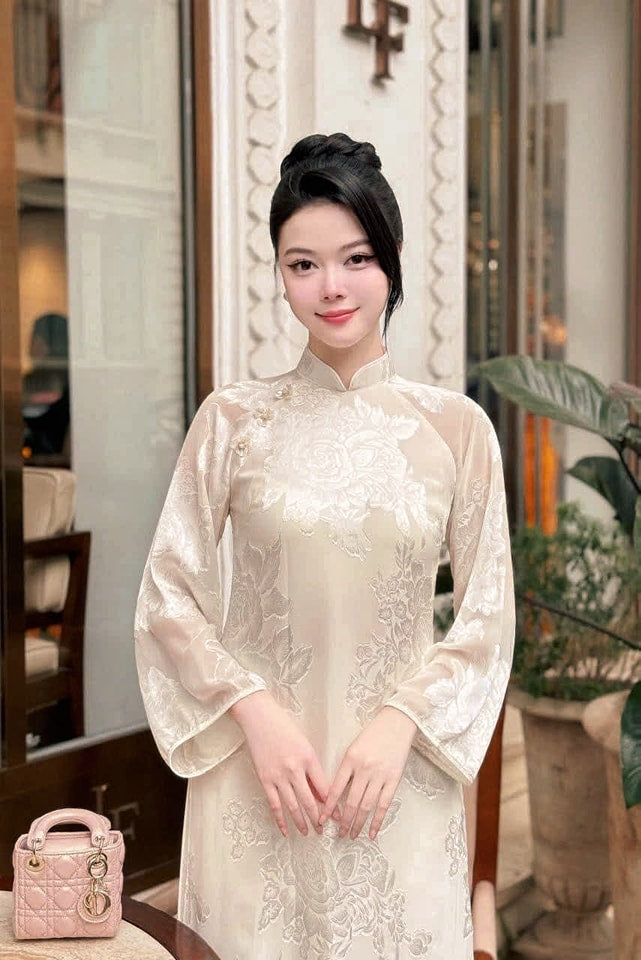 HOA LY Set Ao Dai Cach Tan White Cream Color/Cream Pants included/CT301