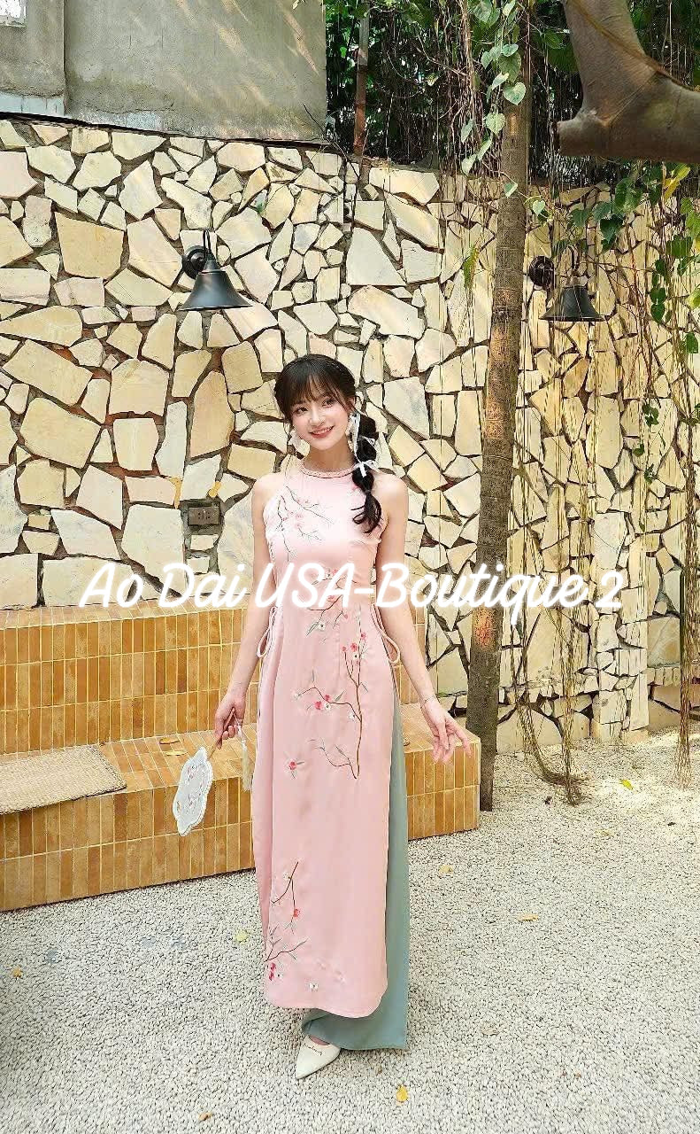 Modern Sleeveless ao dai with embroidery flowers (PINK)/Ao dai yếm Women/B253/254