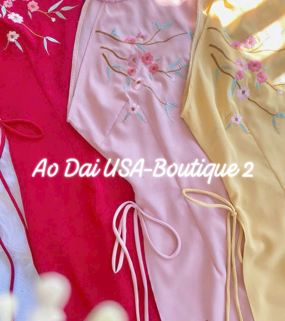 Modern Sleeveless ao dai with embroidery flowers (YELLOW)/Ao dai yếm Women/B253/254