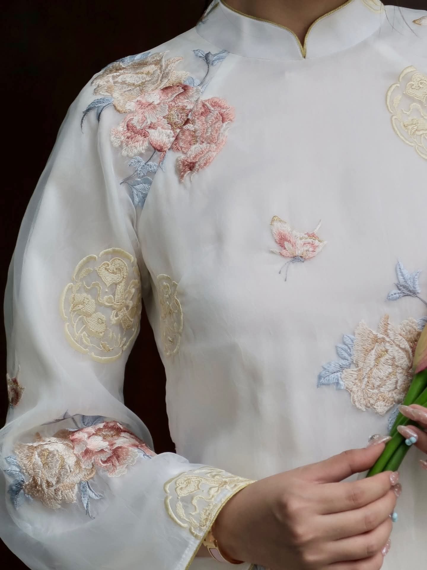 LINH An Set Ao Dai Cach Tan White Color/Pants included/ CT292