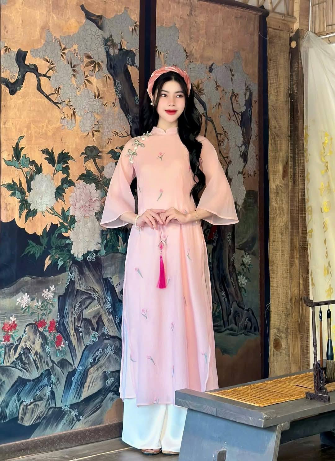 Pink Ao Dai Cach Tan: Vietnamese Modernized Long Dress with Cream Pants/ CT283