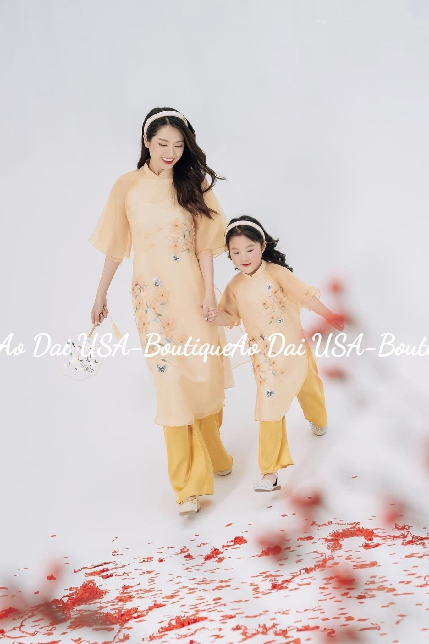 Set Ao Dai Mẹ và be Gai matching mom and girls- Pants included B284