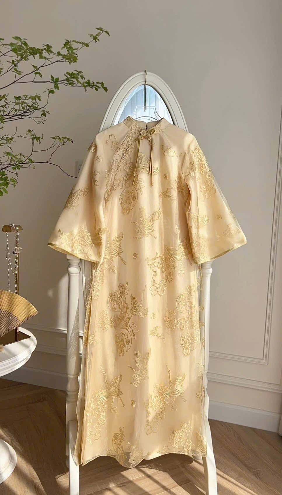 Pre-made Ao Dai Elegant Golden Modern– Soft Sheer Silk Floral Weave with Flowing Organza CT291