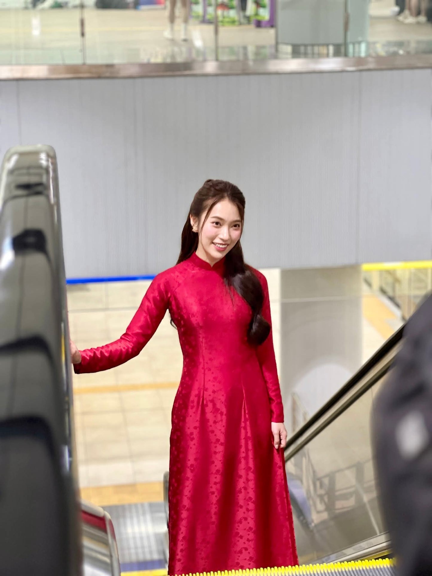 Ao Dai Lua Tơ Tam Ha Nam/ Vietnamese Traditional Long Dress with Red Pants B16