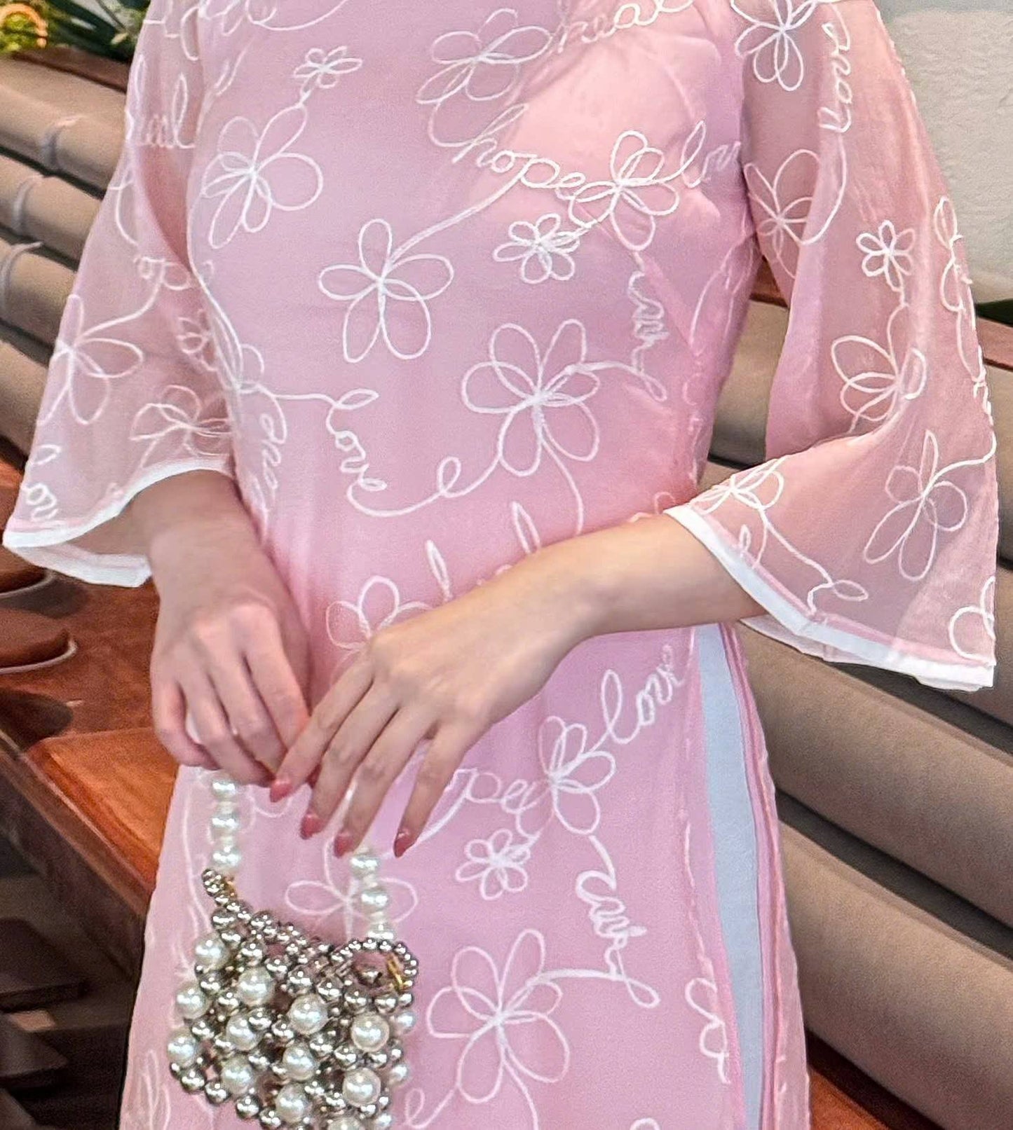 MISA Double layers modern ao dai with embroidery flowers/ Ao dài cách tân/Set Ao dai women with White Pants /CT284