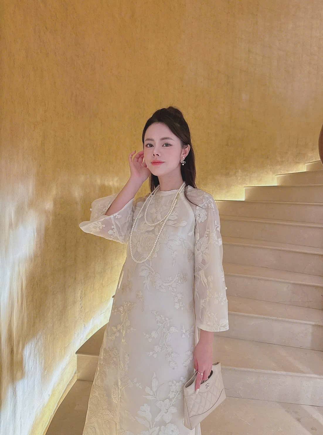 Cream Set Ao Dai To Theu/ Ao Dai Cach Tan Loose Style/ White Pants Included/ Lunar New Year 2026/ CT301