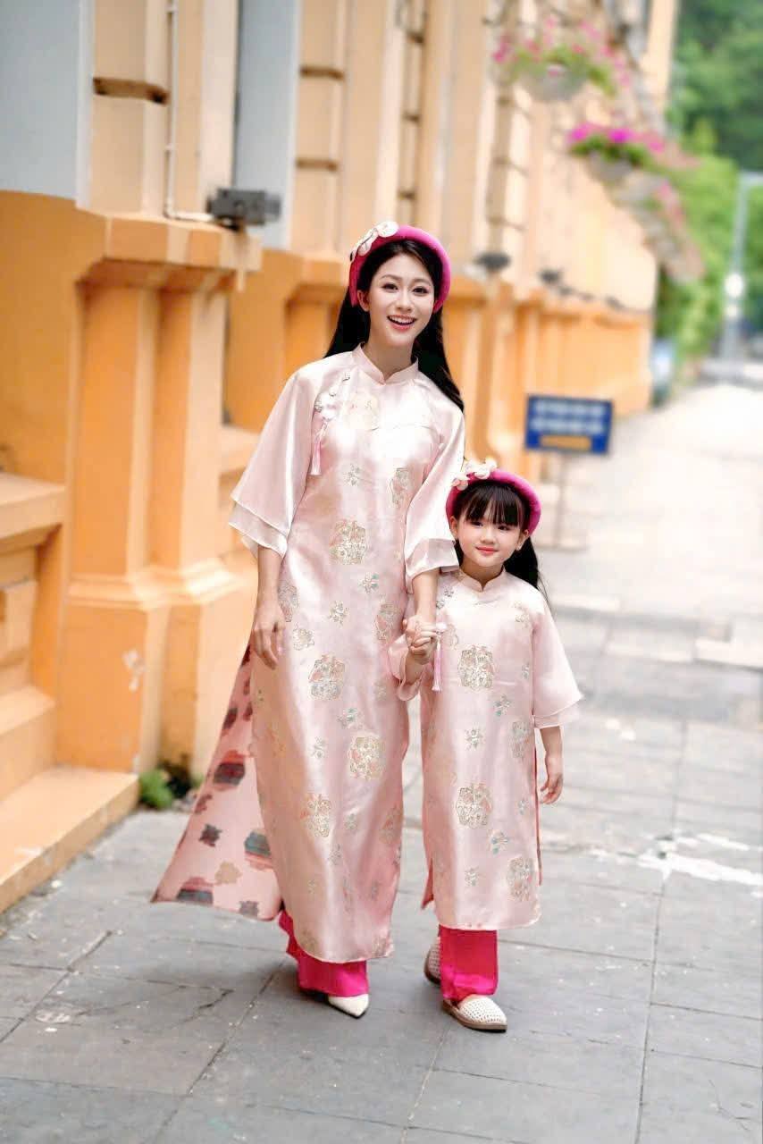 Matching Family Ao Dai Set/ Pink- Blue  Matching Family Spring Ao Dai Set/ Pre-made Ao Dai for Lunar New Year /Ao Dai Gia Dinh Tet 2026