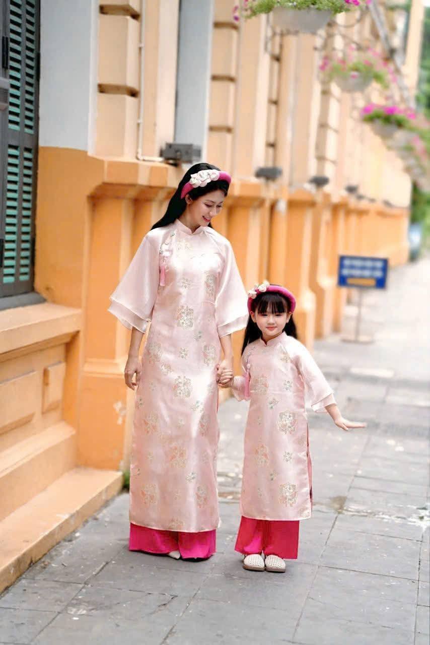 Matching Family Ao Dai Set/ Pink- Blue  Matching Family Spring Ao Dai Set/ Pre-made Ao Dai for Lunar New Year /Ao Dai Gia Dinh Tet 2026