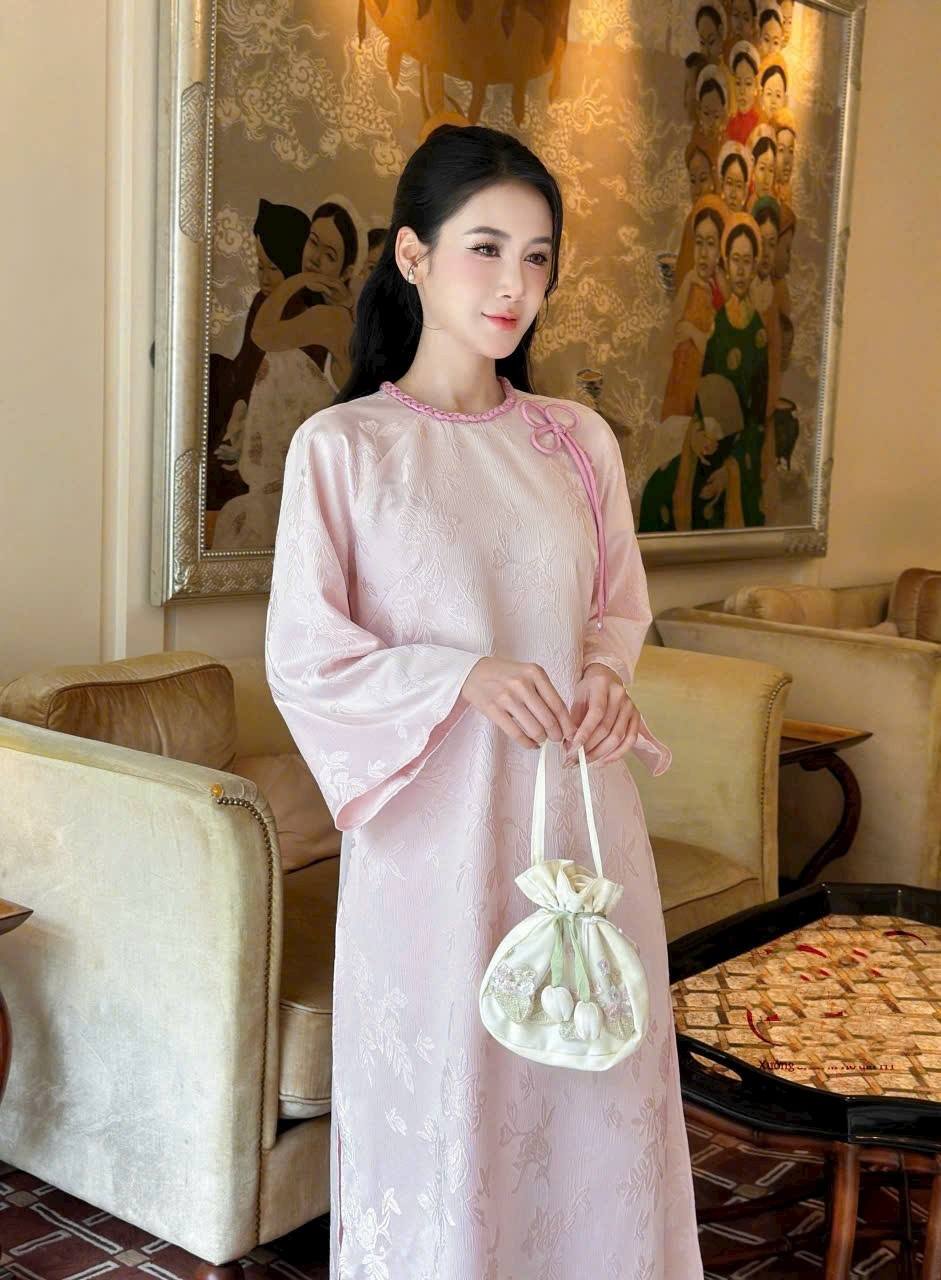 Set Ao Dai Gam Mem Theu/ Modern Ao Dai For Women with Pink Pants / Loose Style Trending Ao Dai Tet 2026/ B232