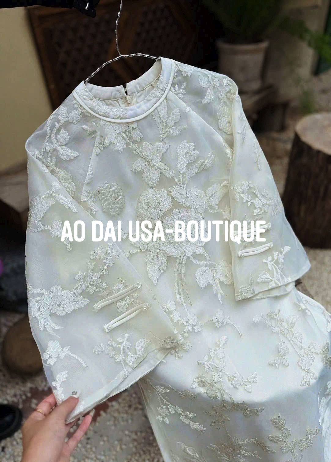 Cream Set Ao Dai To Theu/ Ao Dai Cach Tan Loose Style/ White Pants Included/ Lunar New Year 2026/ CT301