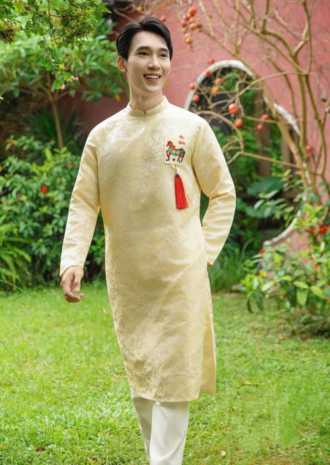 Matching Family Light Yellow and Cream Ao Dai Set/Ao Dai Gia Dinh Tet 2026/ GD2