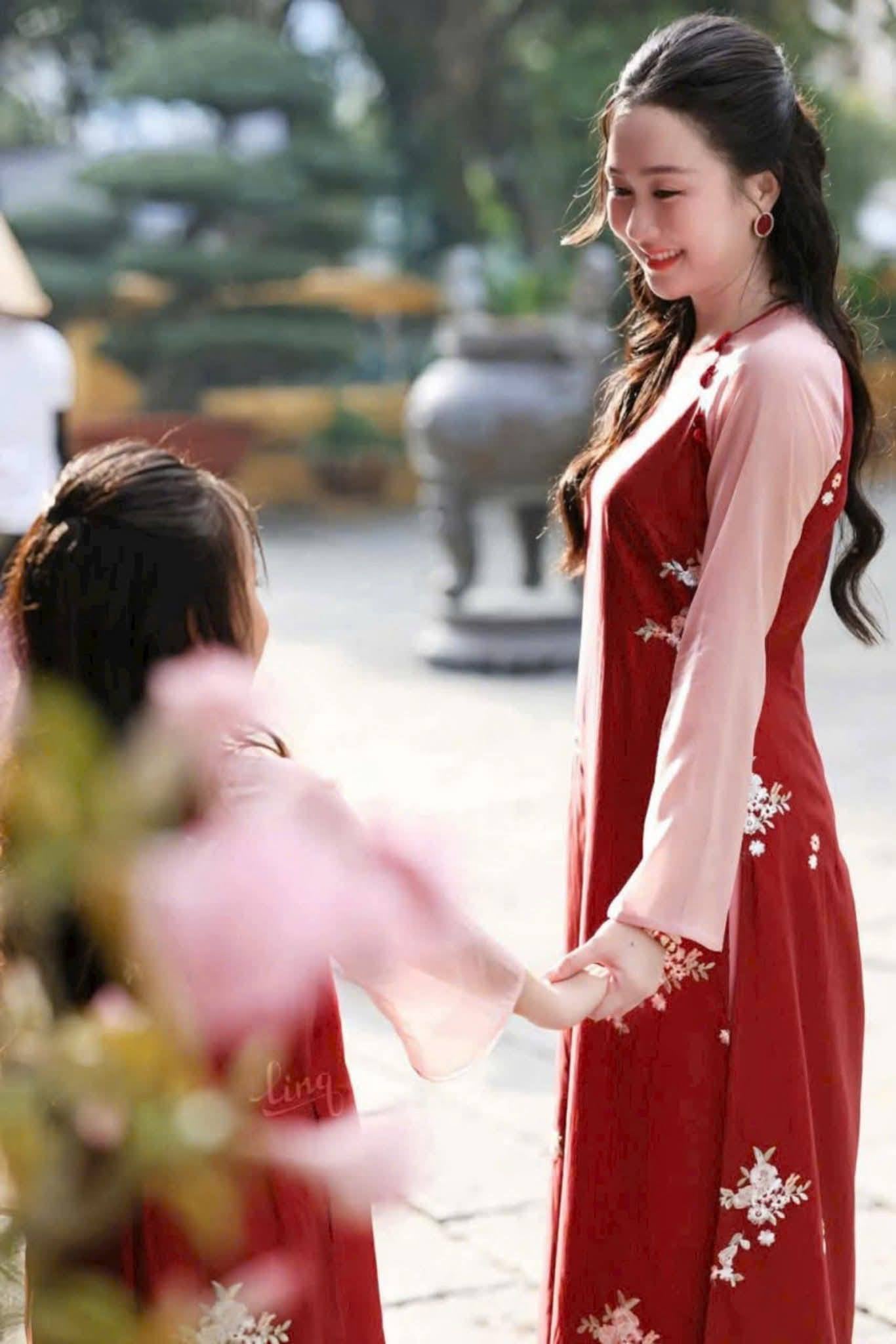 Red Matching Mom & Daughter Red Ao Dai Set Embroidery Spring flowers/B105