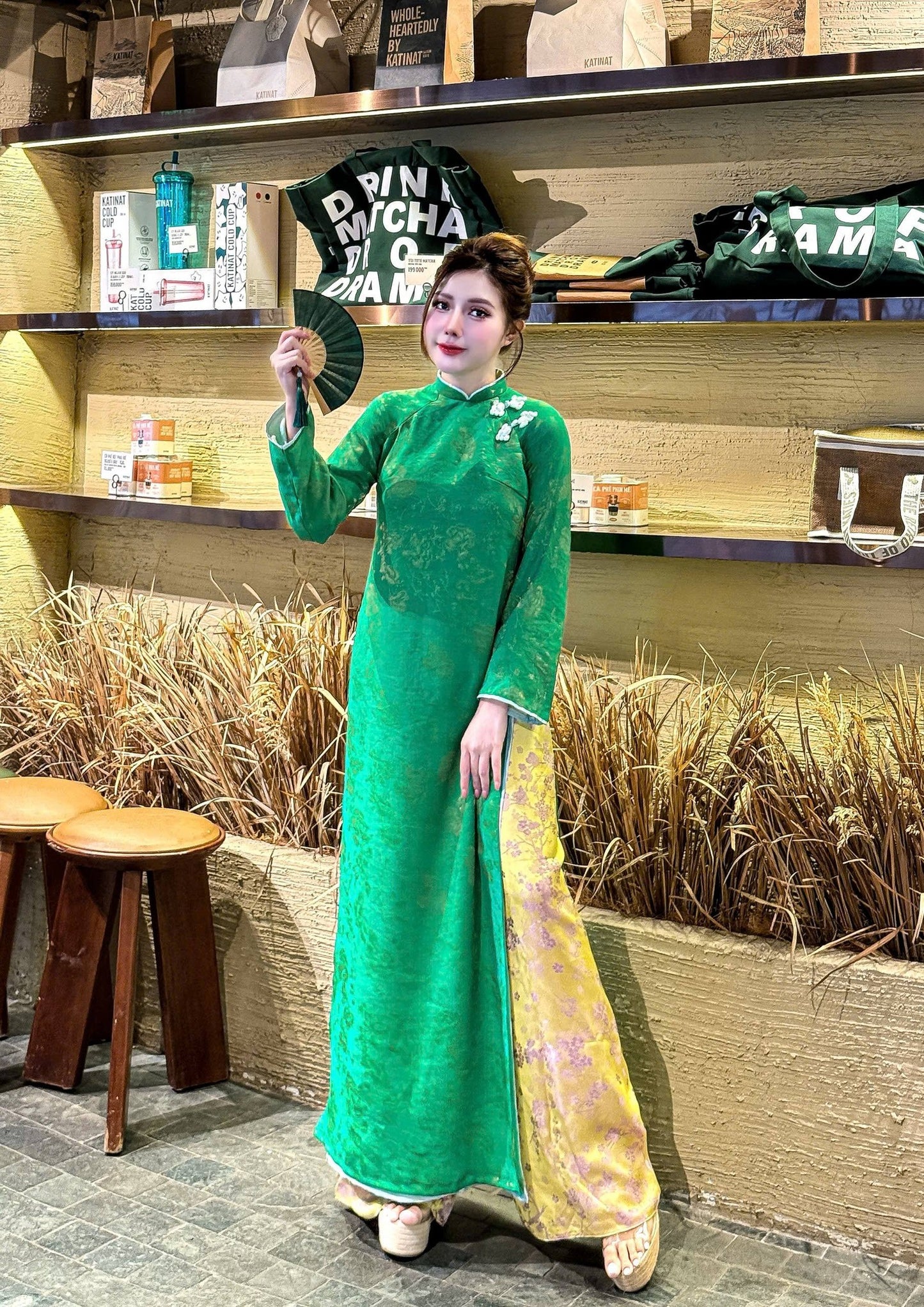 CAT UYEN Ao Dai Tơ Tằm Hoa Mai Green Color/Loose Style Modern with Yellow Pants /B282