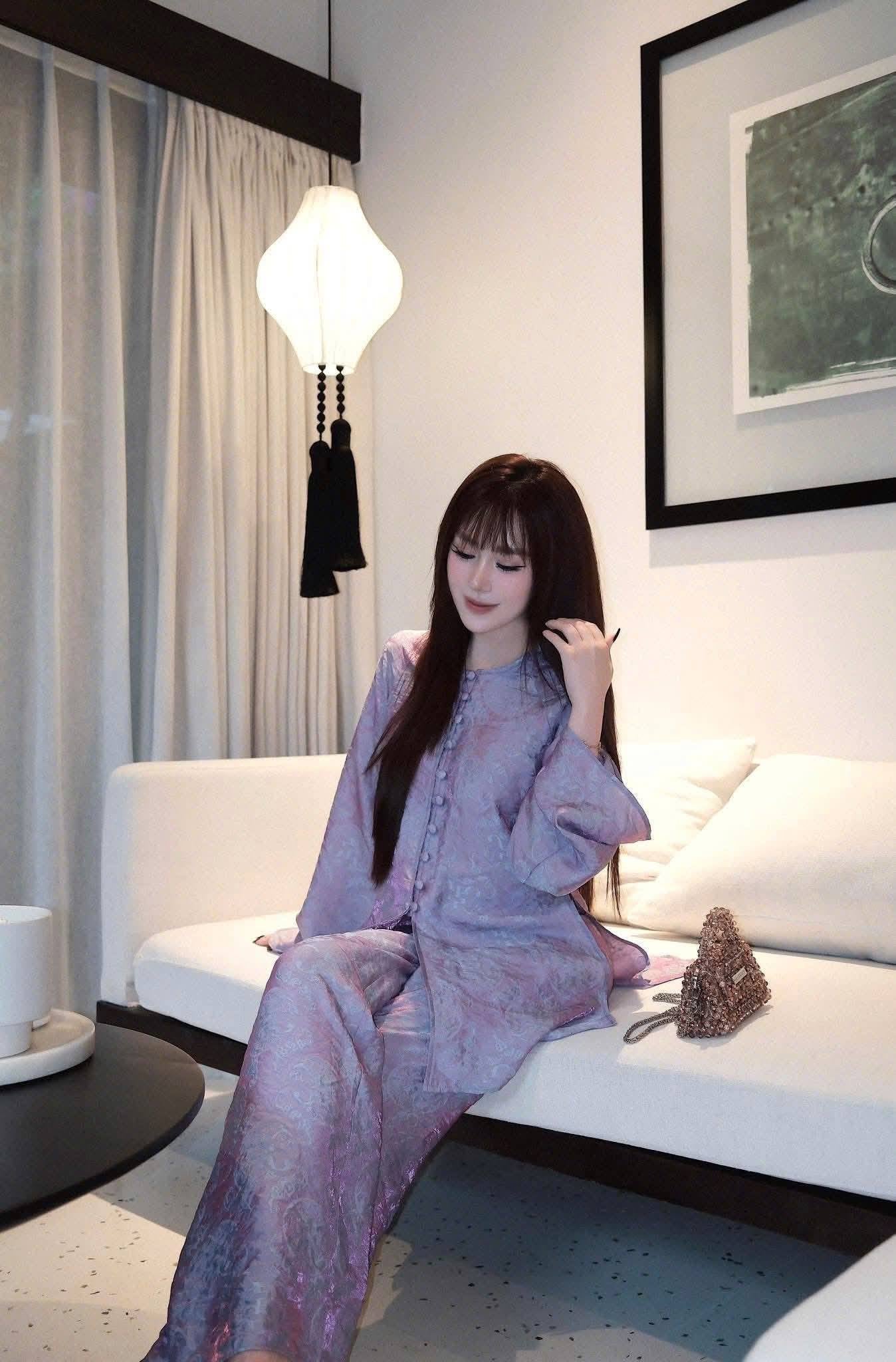 Ao Ba Ba Set Purple Color/Modern Vietnamese Phap Phuc with Pants/ B247
