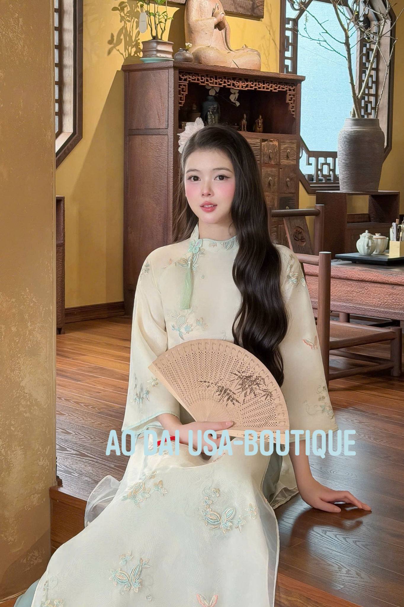 CHI KHANH Set Ao Dai To Theu/Blue Pants CT304