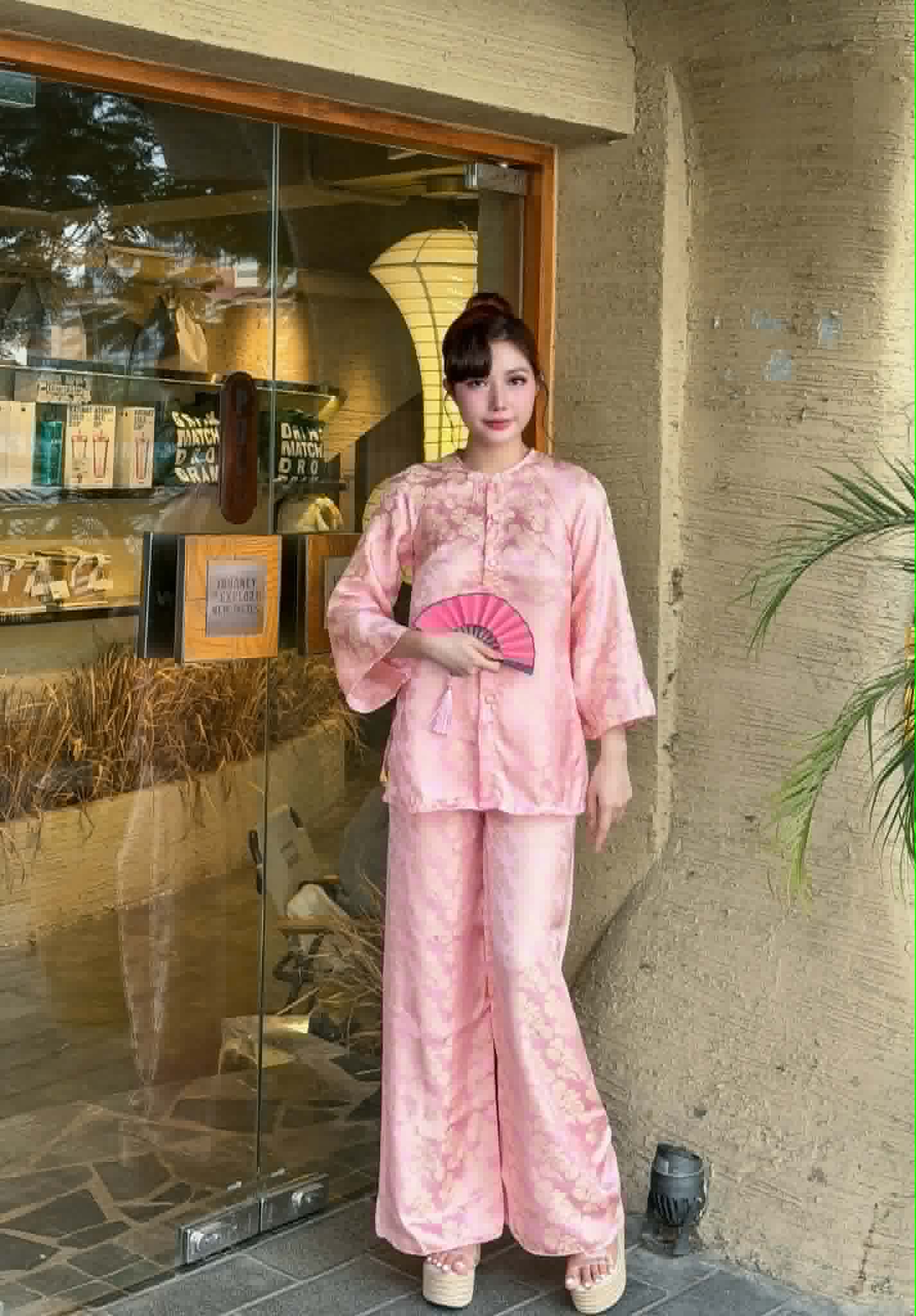 Ao Ba Ba Set/ Modern Vietnamese Phap Phuc with Pants/ Light Pink Color /G350