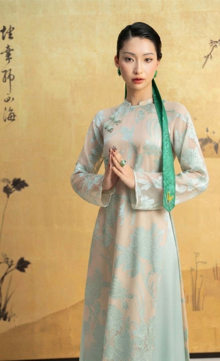 MOC HOA Set Ao Dai Lụa Tô Châu Design /Light yellow pants included/TT291