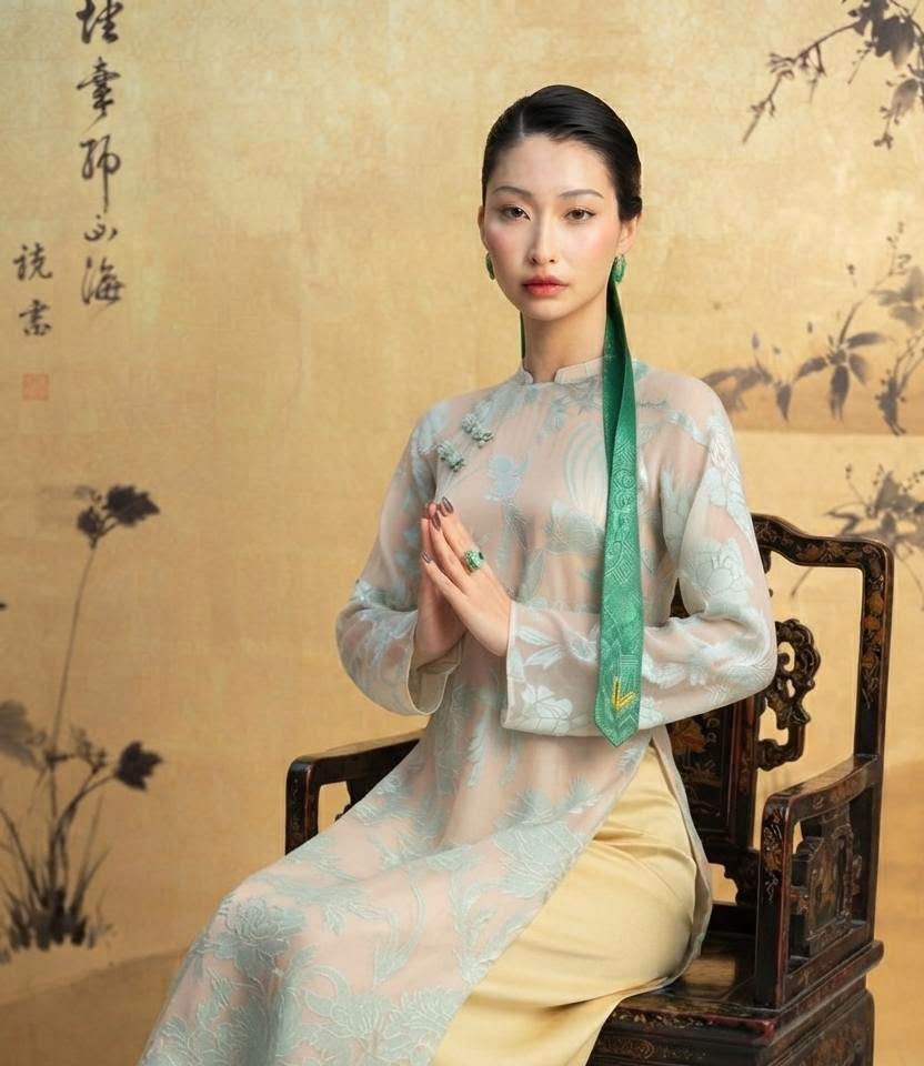 MOC HOA Set Ao Dai Lụa Tô Châu Design /Light yellow pants included/TT291