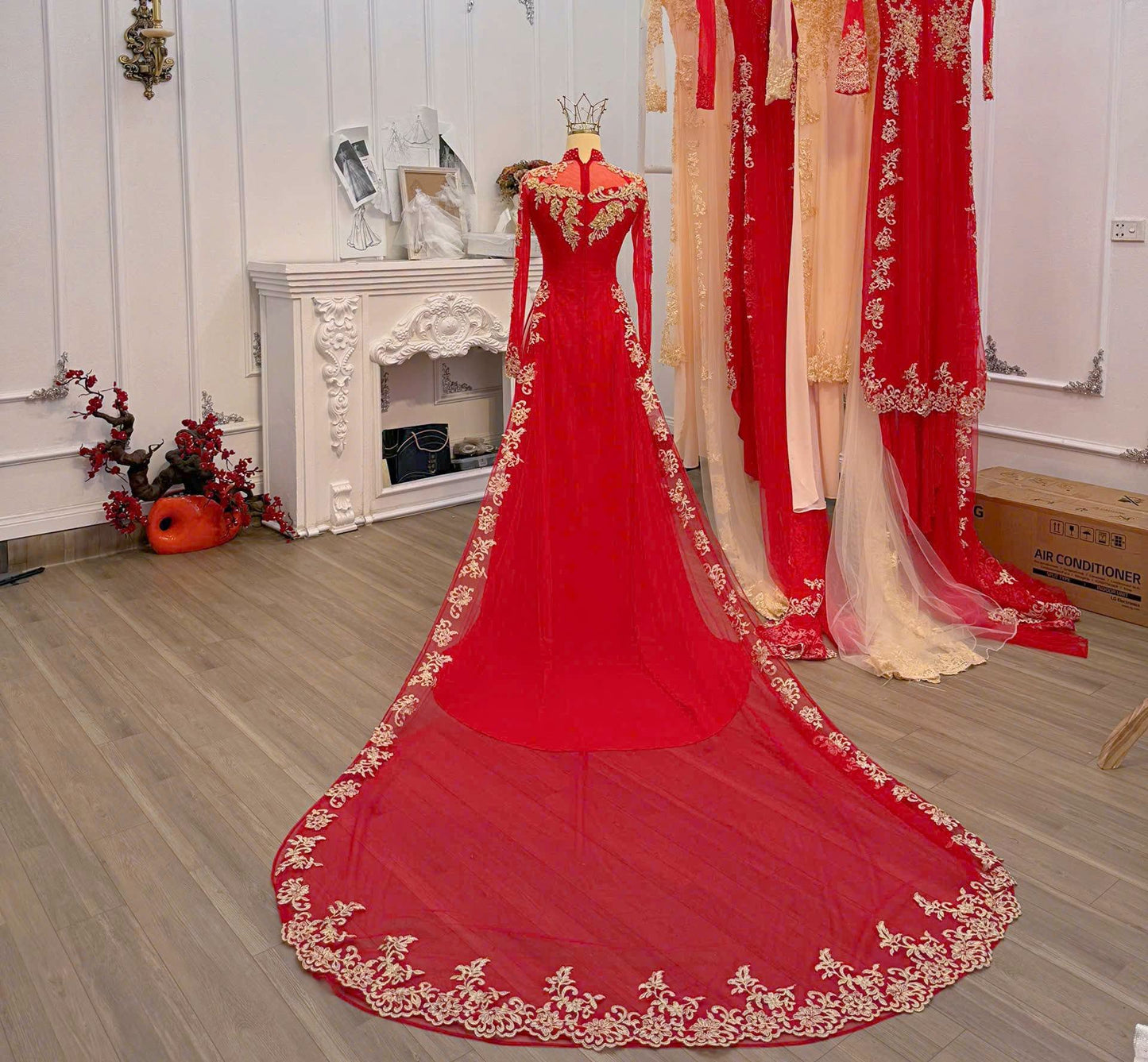 Red Chiffon Ao Dai Co Dau/ Crystal Wedding Dress with Long Train For Bridal/ High Quality Vietnamese Wedding Ao Dai with Red Pants /B161