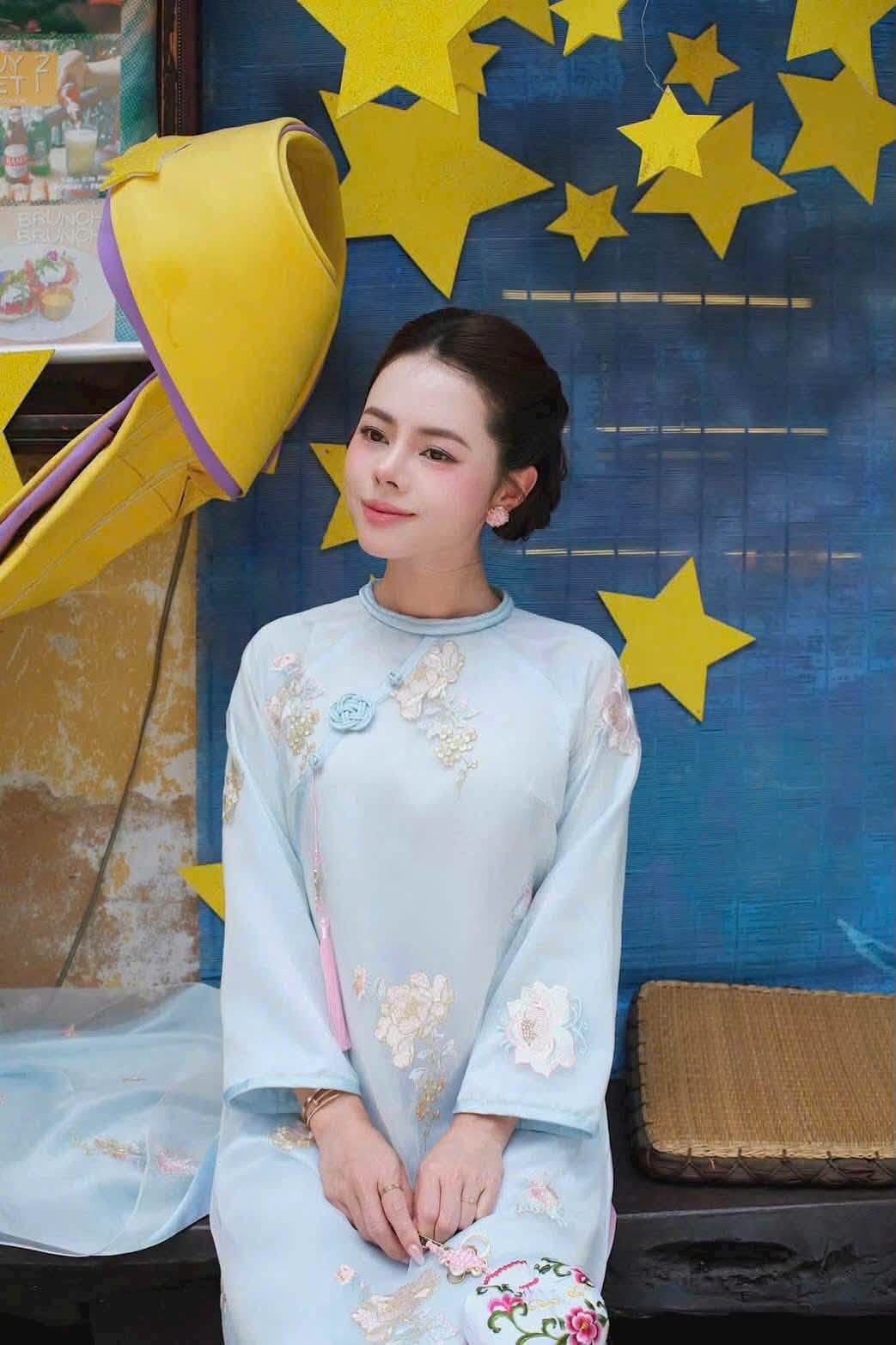 Light Blue Set Ao Dai Cach Tan/Ao Dai for Girls/ Ao Dai Vietnam/ Flared Long Sleeves Ao Dai Modern Vietnamese Dress with Pants CT299