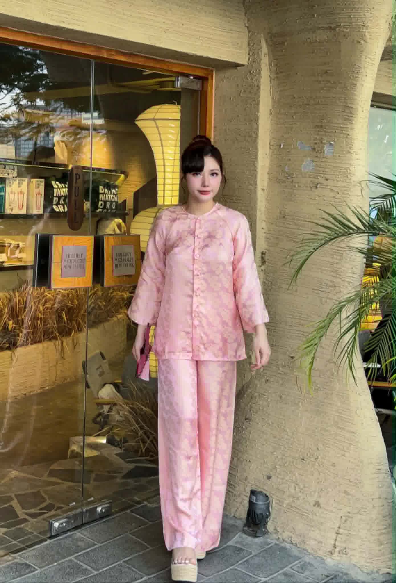 Ao Ba Ba Set/ Modern Vietnamese Phap Phuc with Pants/ Light Pink Color /G350