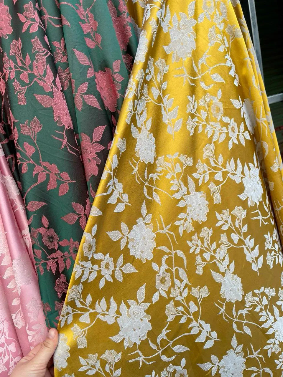 Ao Dai To Tam Thai Tuan with flowers/G312