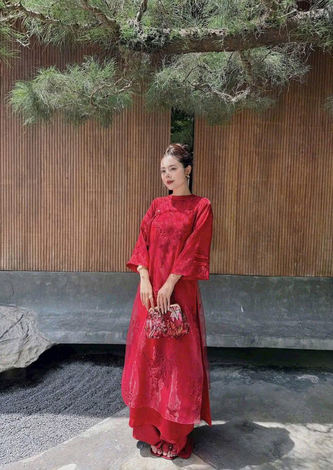 Burgundy Ao Dai Cach Tan Loose Style, Pants Included, Lunar New Year 2026, CT301