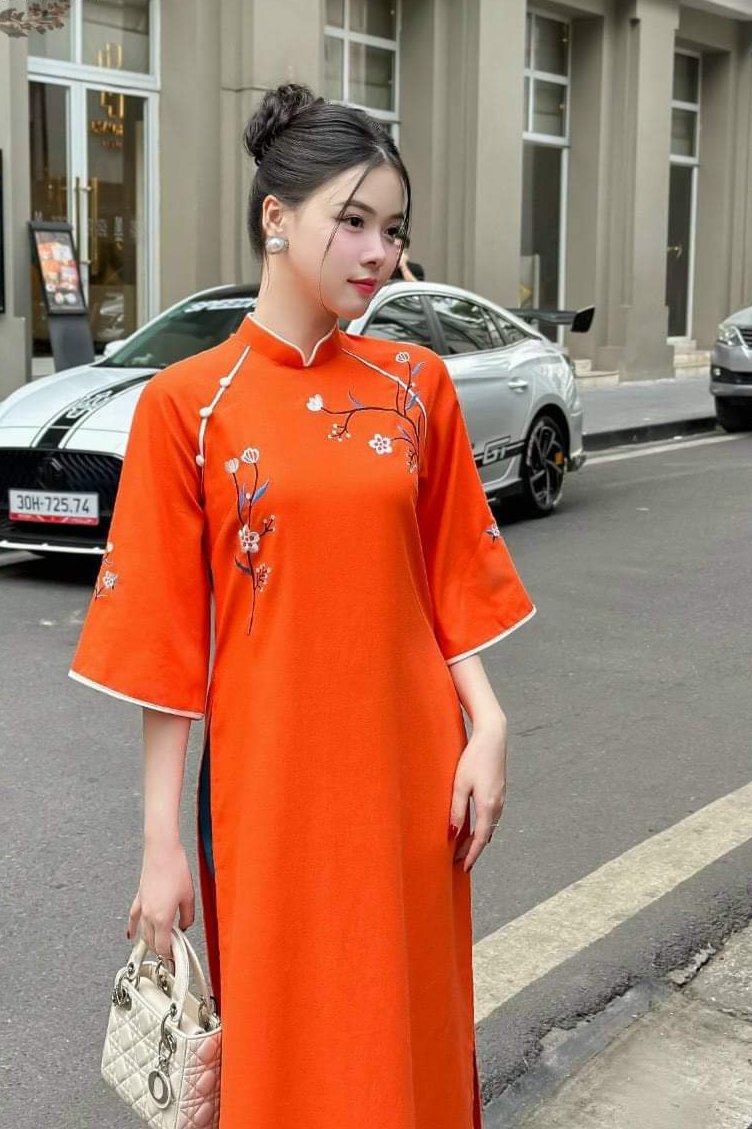 Set Ao Dai Cach tan From Suong- Shifted Orange Embroidery B236